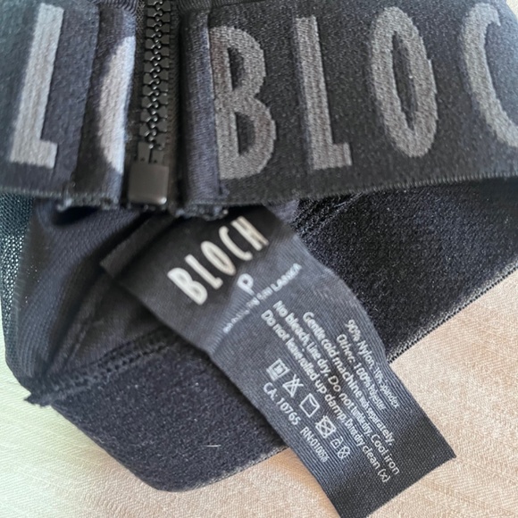 Bloch Crop Top with Zipper Black - Picture 4 of 9